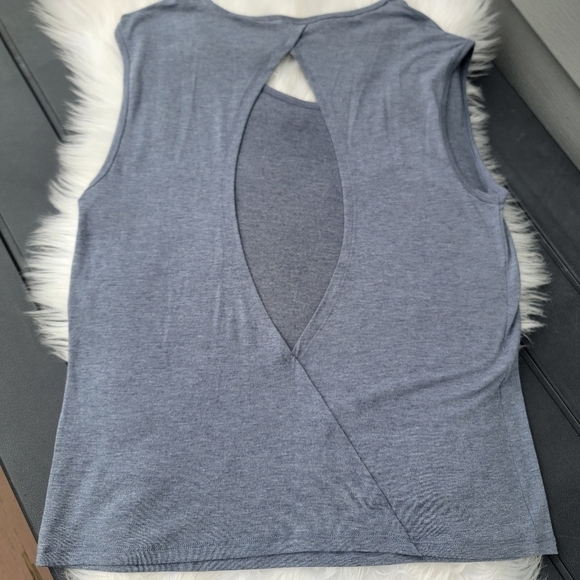 2/$20 NWT Victoria's Secret Open-back Tank S - Picture 4 of 10